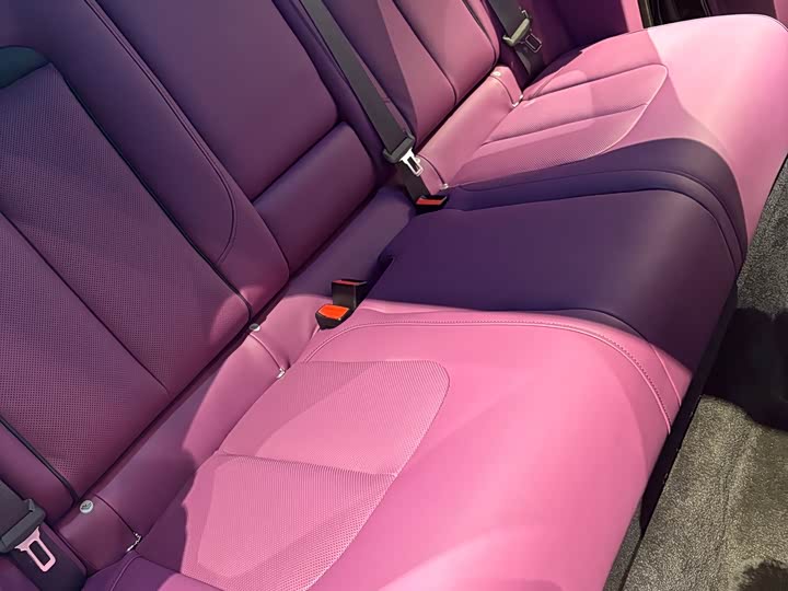 Фото 9 - Rolls-Royce Cullinan