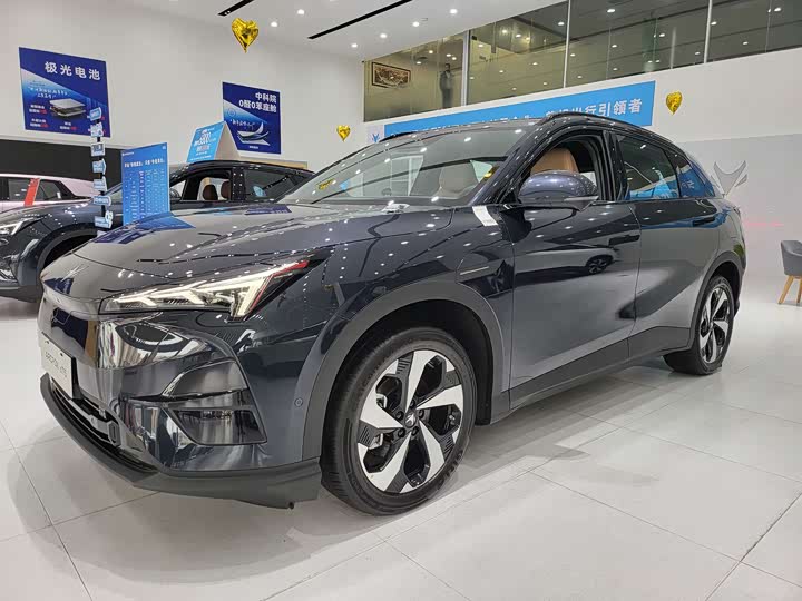 Фото 1 - BAIC Arcfox Alpha T5