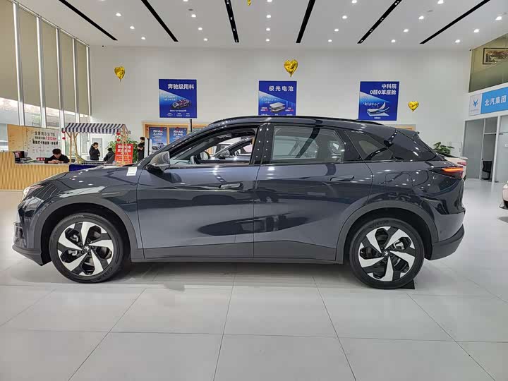 Фото 3 - BAIC Arcfox Alpha T5