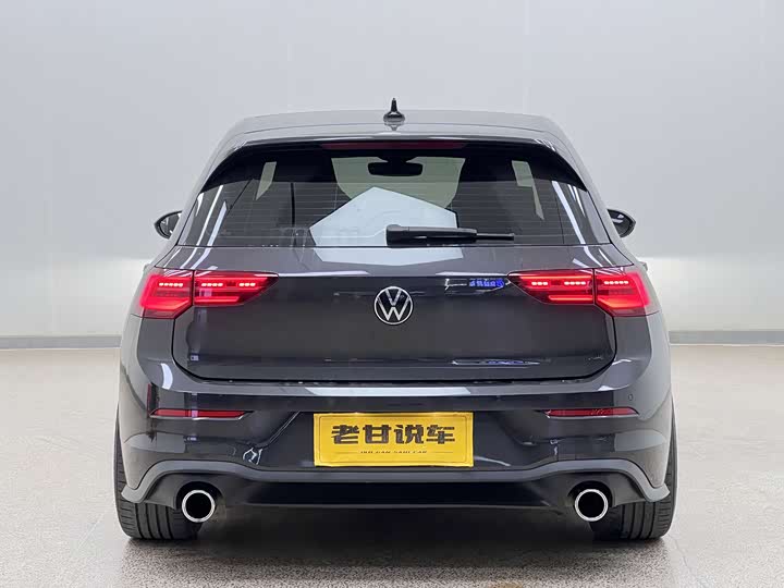 Фото 6 - Volkswagen Golf GTI