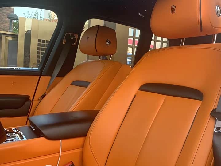 Фото 4 - Rolls-Royce Cullinan