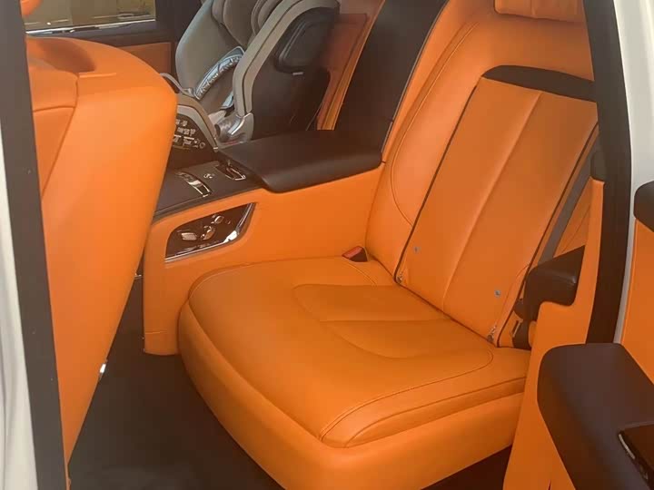 Фото 5 - Rolls-Royce Cullinan