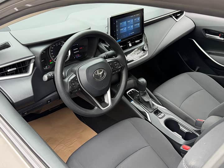 Фото 6 - Toyota Corolla