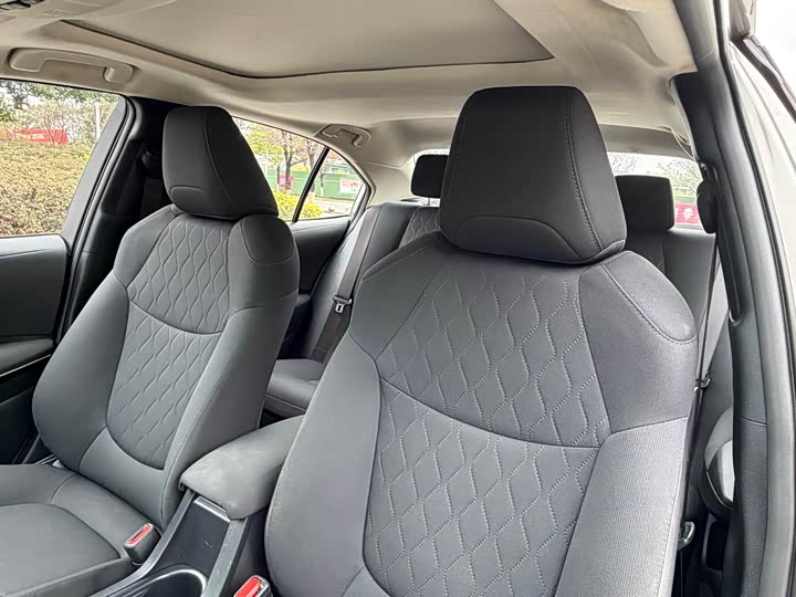 Фото 7 - Toyota Corolla