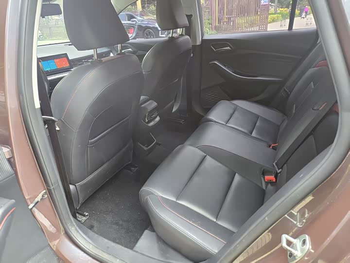 Фото 6 - MG Motor 5