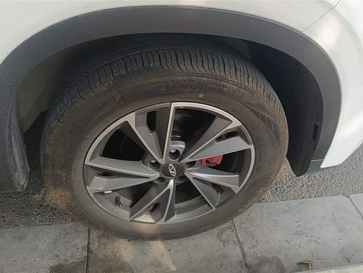 Фото 6 - Chery Tiggo 5x