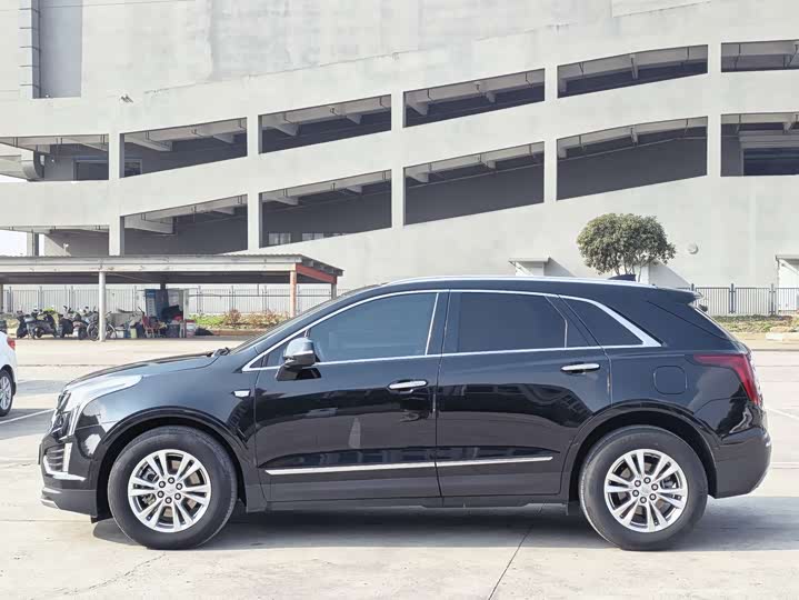 Фото 4 - Cadillac XT5