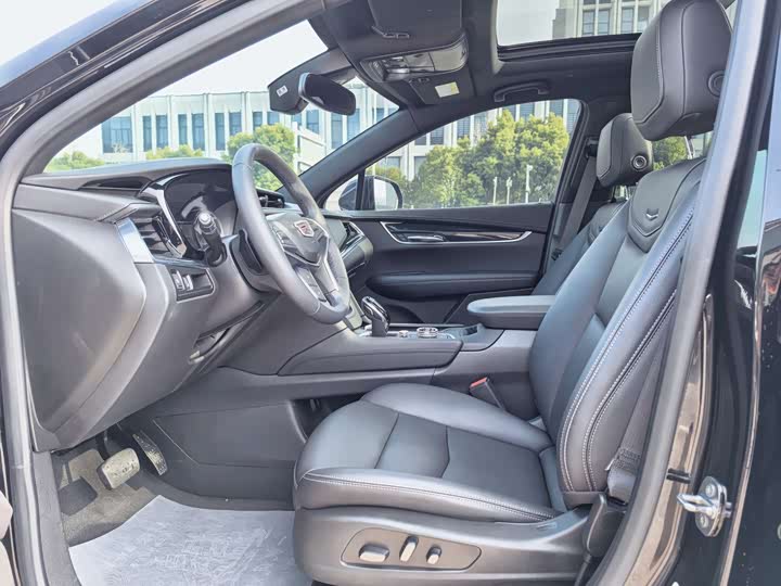 Фото 7 - Cadillac XT5