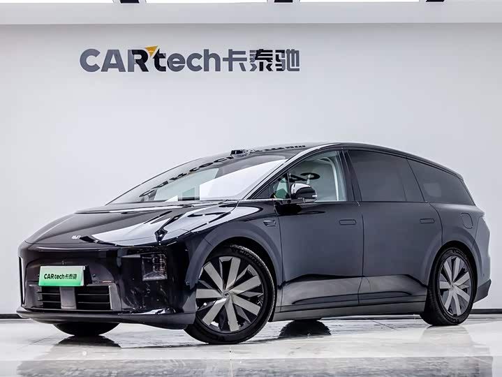 Фото 1 - LiXiang i8