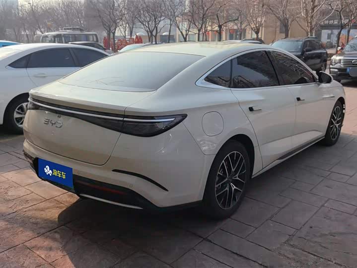 Фото 3 - BYD Seal