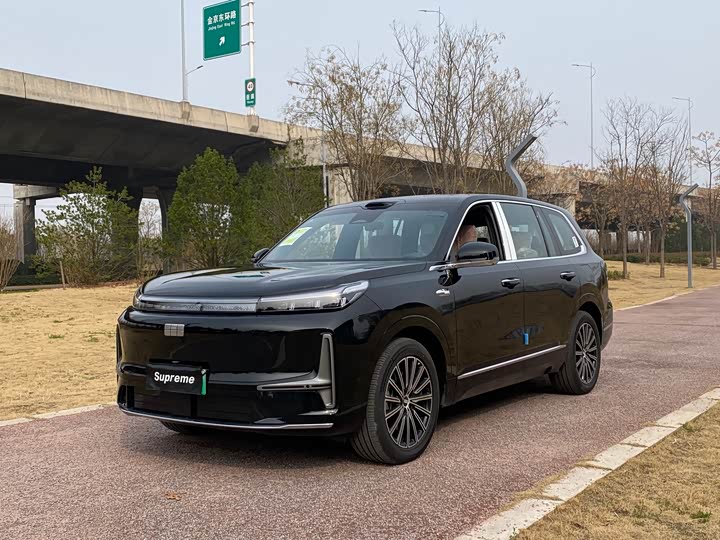 Фото 1 - Geely Galaxy M9