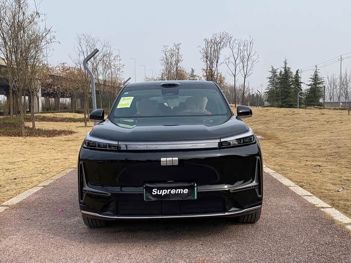 Фото 2 - Geely Galaxy M9