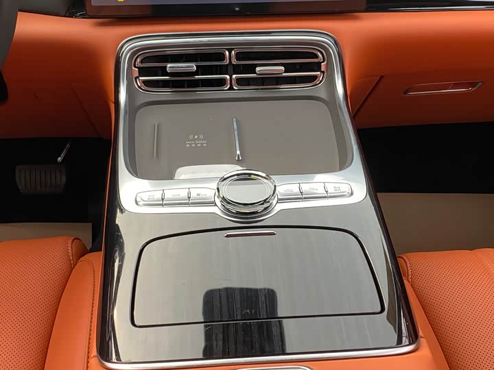 Фото 7 - Geely Galaxy M9