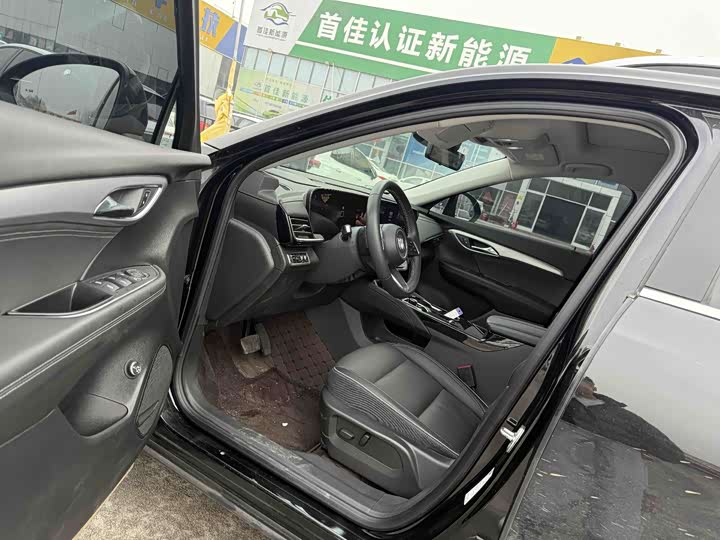 Фото 6 - Buick Envision Plus