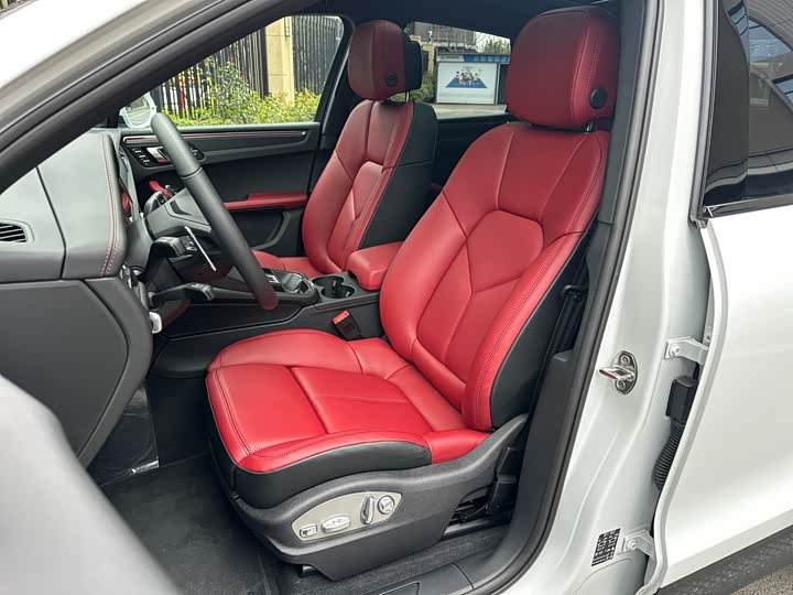 Фото 9 - Porsche Macan