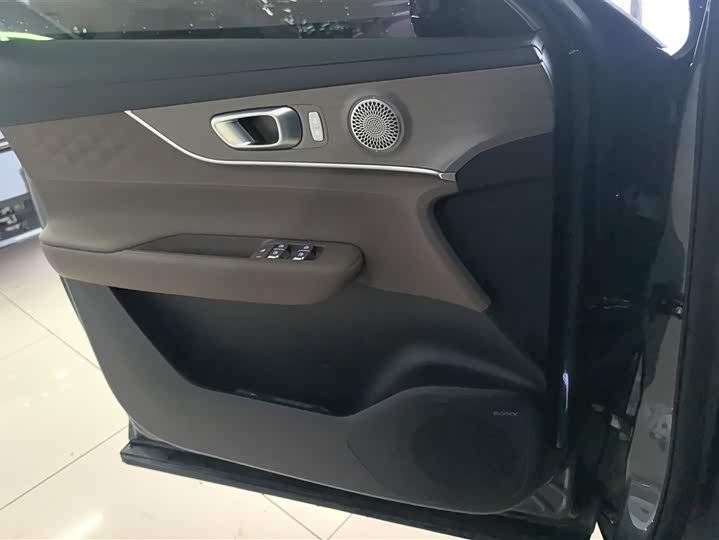 Фото 7 - Chery Fulwin T8