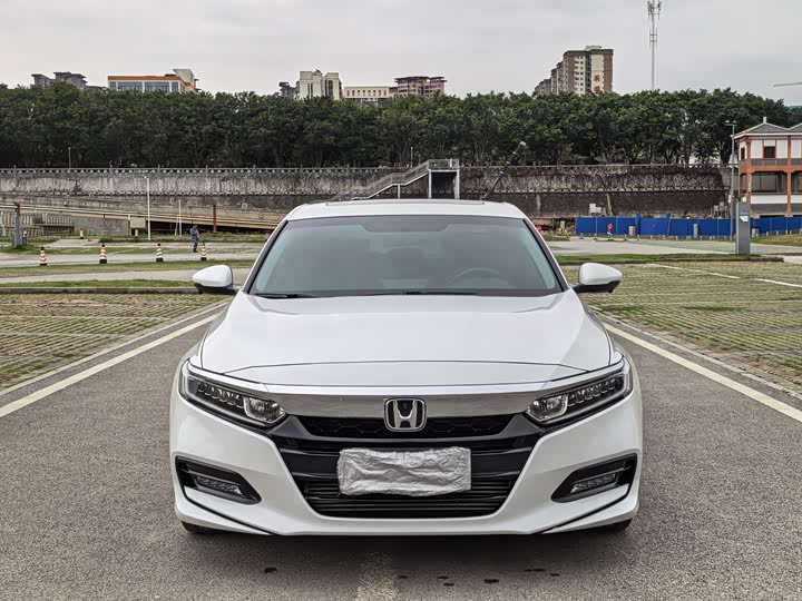 Фото 2 - Honda Accord