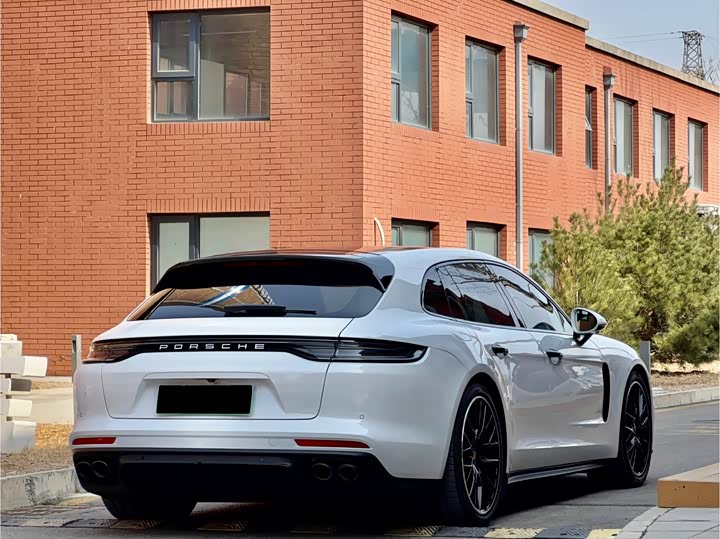 Photo 6 - Porsche Panamera Hybrid