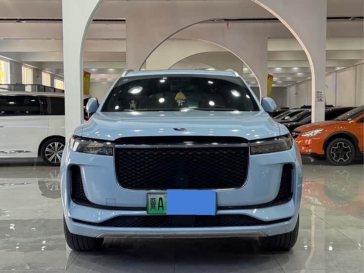 Photo 2 - LiXiang One