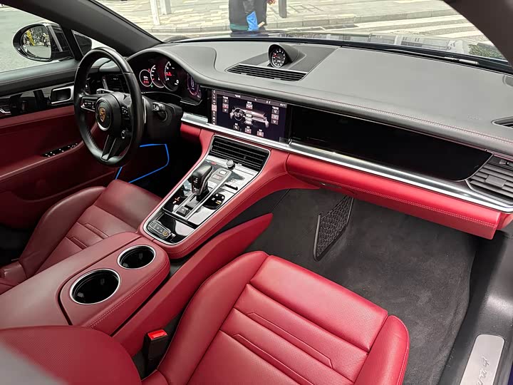 Photo 6 - Porsche Panamera