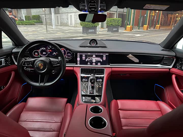 Photo 7 - Porsche Panamera