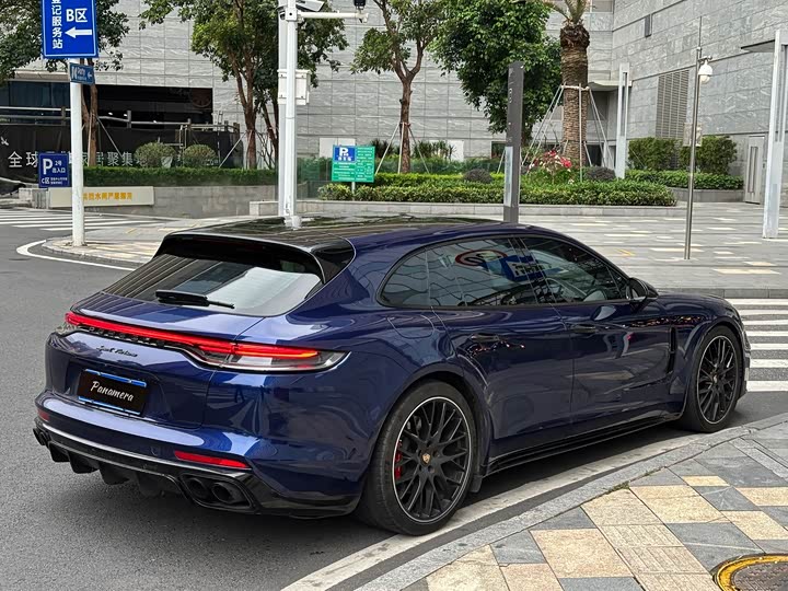Photo 8 - Porsche Panamera