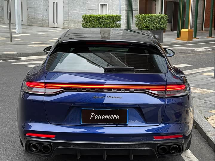 Photo 9 - Porsche Panamera