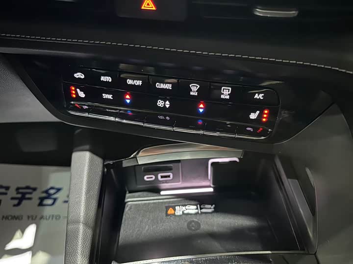 Фото 8 - Buick Envision Plus