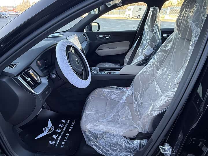 Фото 7 - Volvo XC60