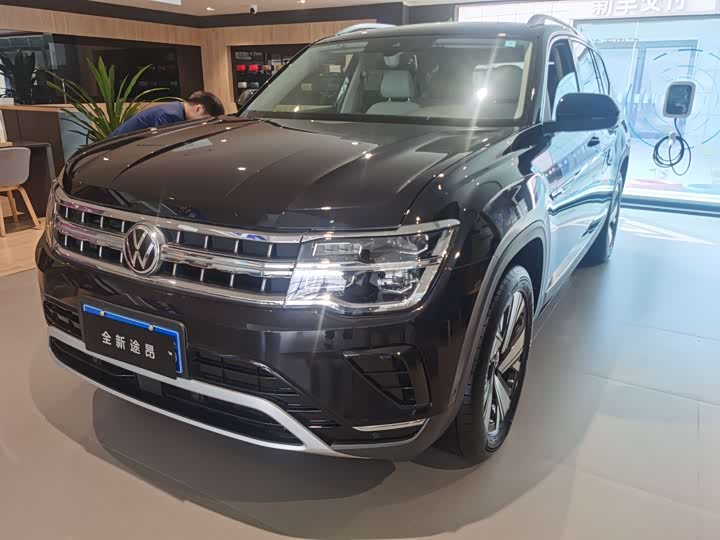 Photo 1 - Volkswagen Teramont Pro