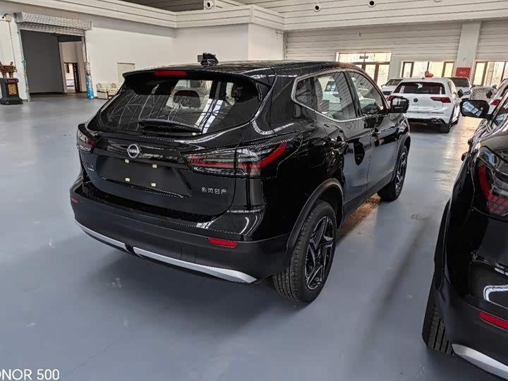 Фото 4 - Nissan Qashqai