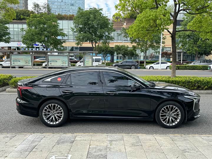 Photo 4 - Bestune B70