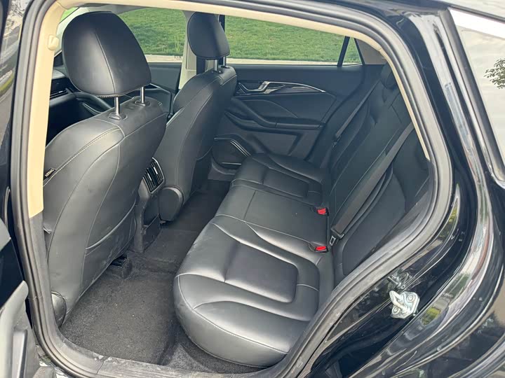 Photo 9 - Bestune B70