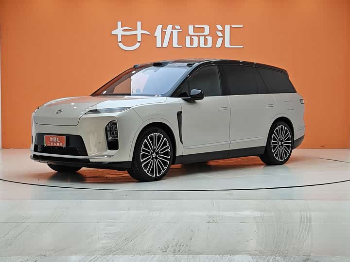 Фото 1 - Nio ES8