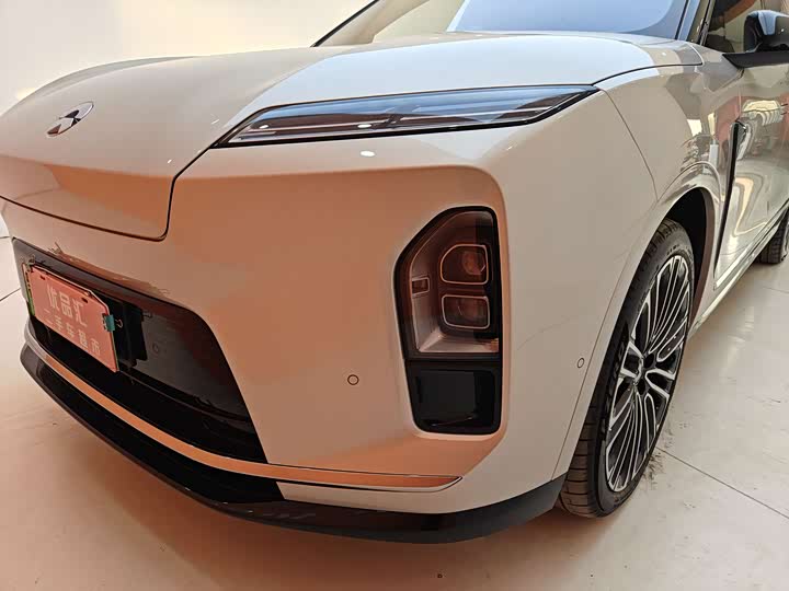 Фото 9 - Nio ES8