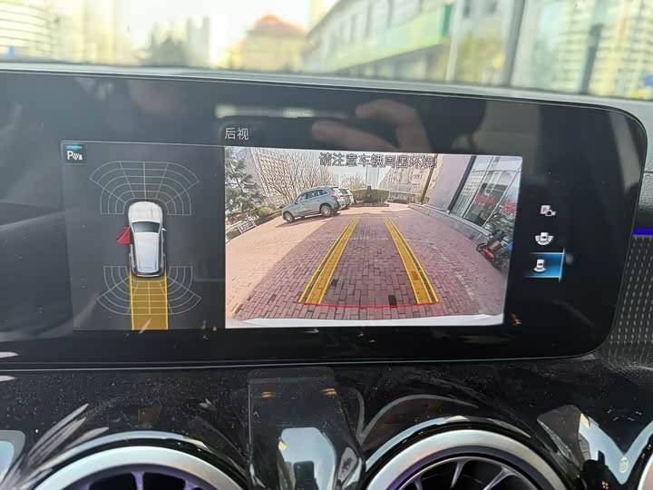 Фото 4 - Mercedes-Benz GLB-Class