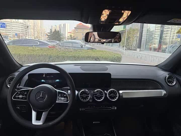 Фото 7 - Mercedes-Benz GLB-Class