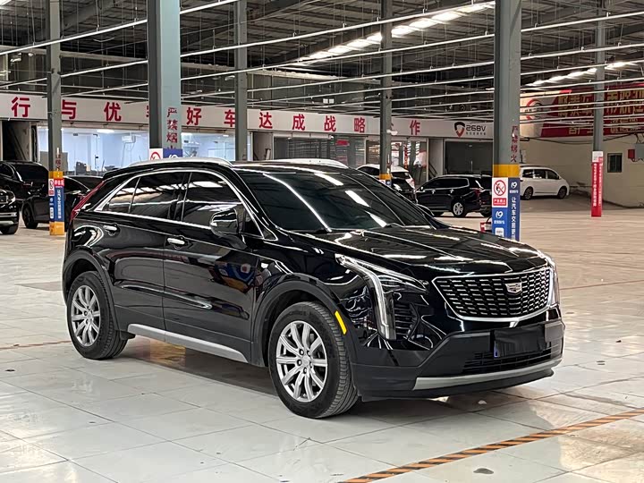 Фото 3 - Cadillac XT4