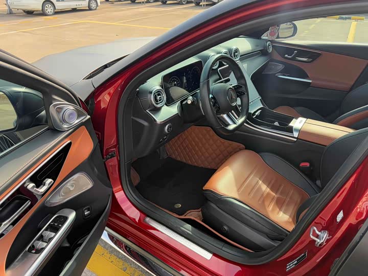 Photo 4 - Mercedes-Benz C-Class