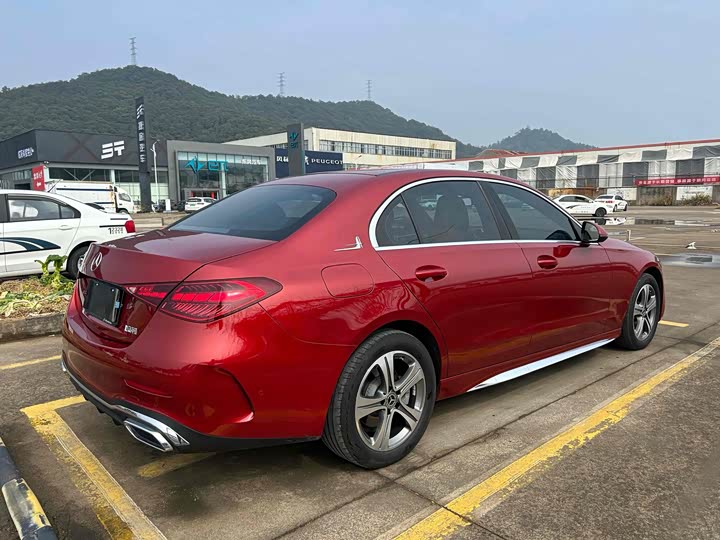 Photo 7 - Mercedes-Benz C-Class