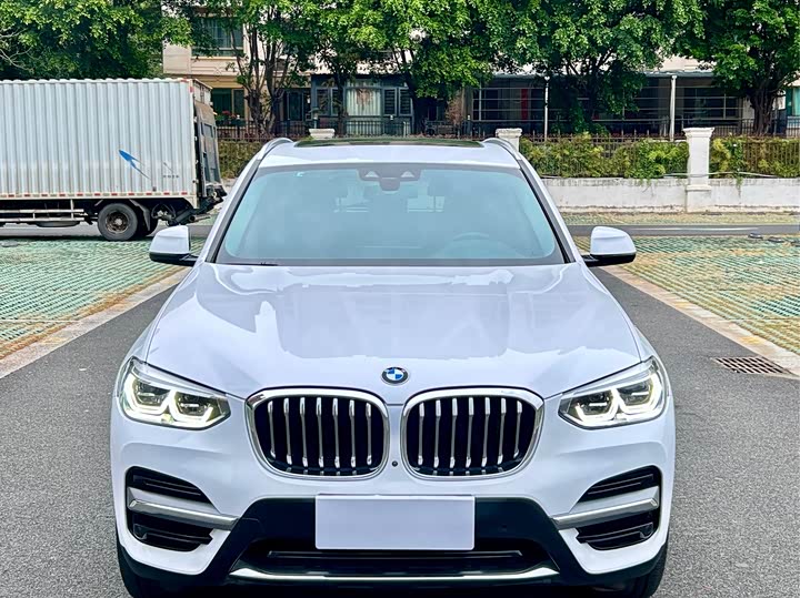 Фото 2 - BMW X3