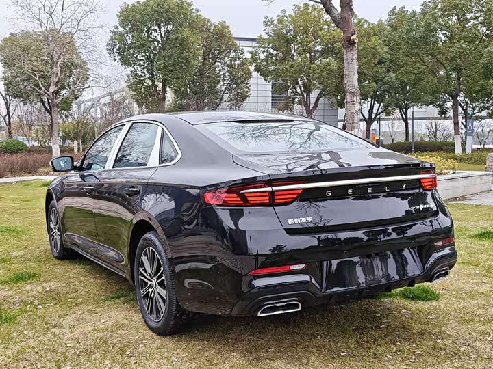 Фото 5 - Geely Preface