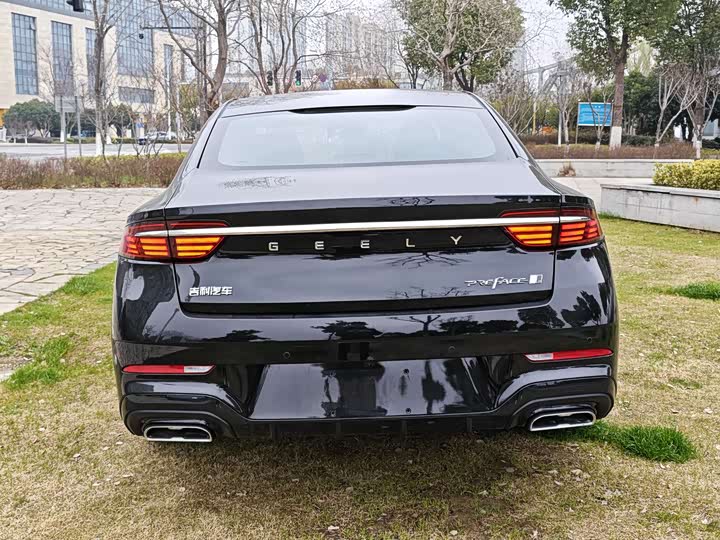 Фото 6 - Geely Preface