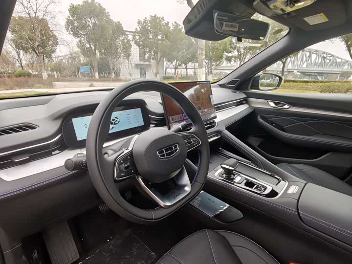 Фото 8 - Geely Preface