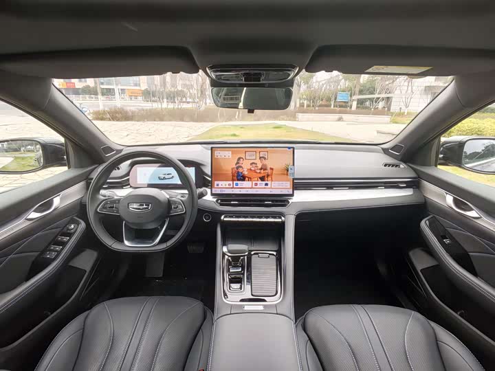 Фото 9 - Geely Preface