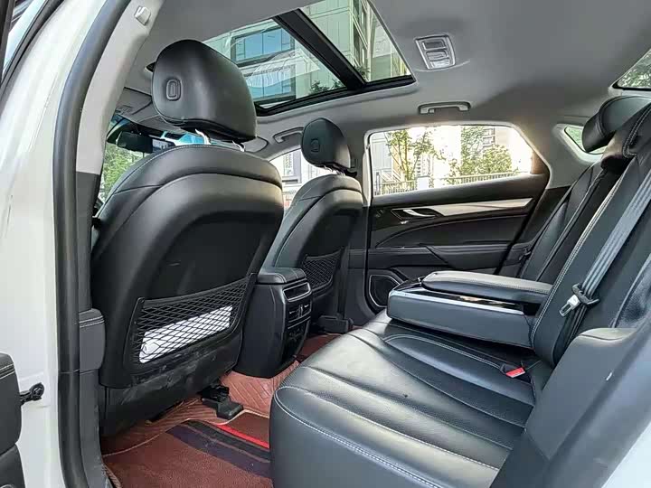 Фото 6 - Geely Emgrand GT