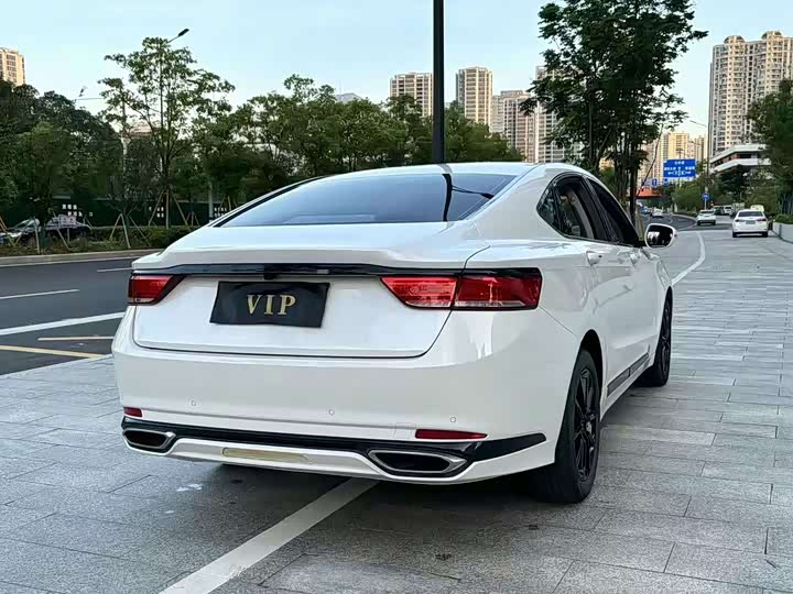 Фото 7 - Geely Emgrand GT