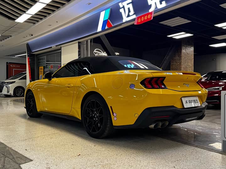 Фото 3 - Ford Mustang