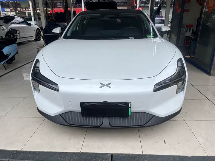 Фото 2 - XPeng Mona M03