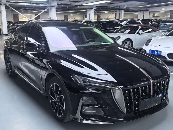 Фото 3 - Hongqi H6